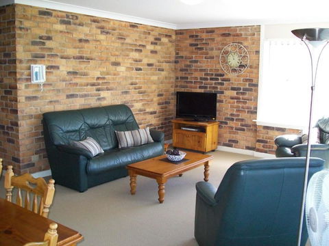 Mainsail 10 17 Owen Street - Accommodation Asia 4