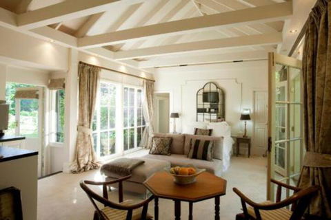 Clubbe Cottage - Accommodation Guide 0