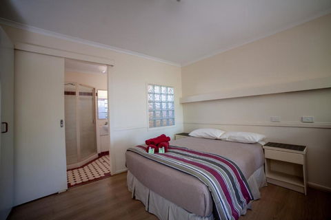 Lockyer Motel - Accommodation Guide 4