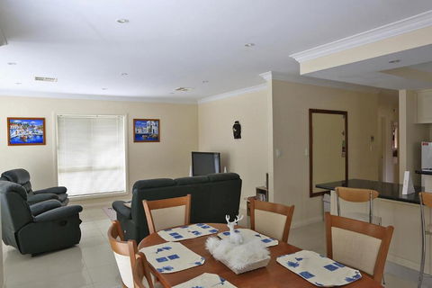 Marina Holiday Home - Accommodation Asia 2