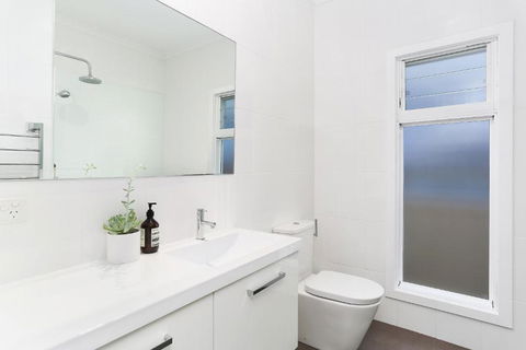 Seabank At Currarong - Accommodation Guide 6