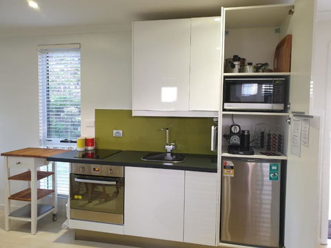 Goat Island Bungalow - Accommodation Guide 5