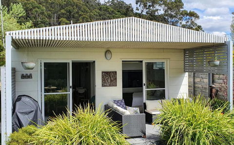 Goat Island Bungalow - Accommodation Guide 6