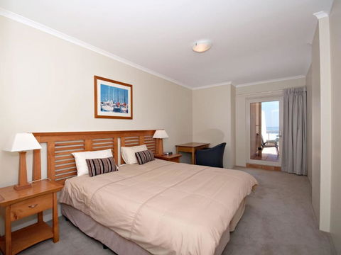 Messines Street Breakwater Apartment 104 - Accommodation Guide 3