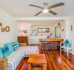 Pacifica 2 Opposite the beach at Brooms Head - Accommodation Asia