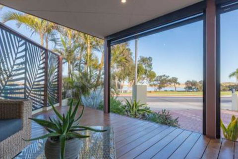 Starboard Views Kalbarri River Front Apartment - Accommodation Asia 2