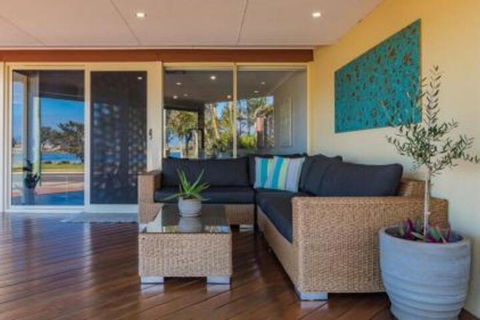 Starboard Views Kalbarri River Front Apartment - Accommodation Asia 1