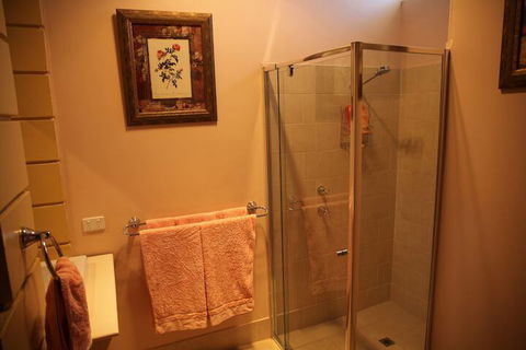 Burra Railway Station Bed & Breakfast - Accommodation Guide 2