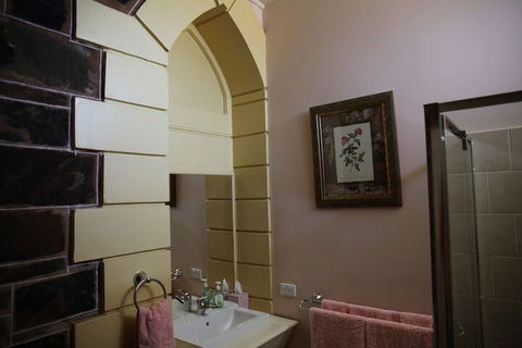 Burra Railway Station Bed & Breakfast - Accommodation Guide 6