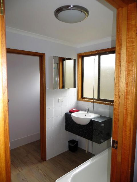 Orford Prosser Holiday Units - Accommodation Guide 3