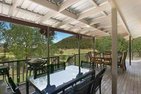 Rosamund House In Broke 4br House In Walking Distance To Cellar Doors - Accommodation Asia 0