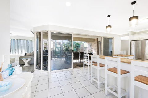 Sweetbrush Place - Accommodation Asia 6