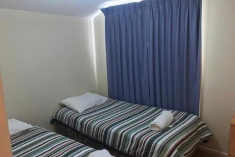 Wamberal Cottage - Accommodation Guide 6