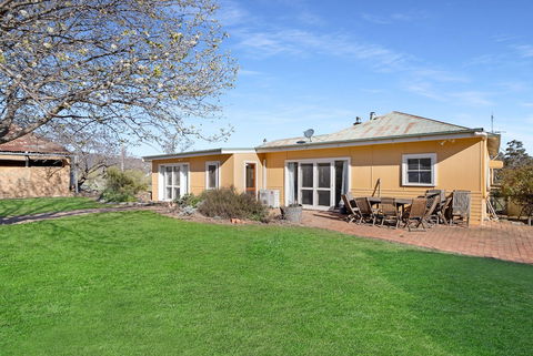 Lone Pine Farmhouse - Accommodation Asia 1