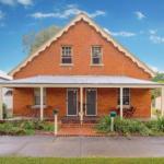 Eliza 1875 Red Brick Duplex Townhouse - Accommodation Guide 0