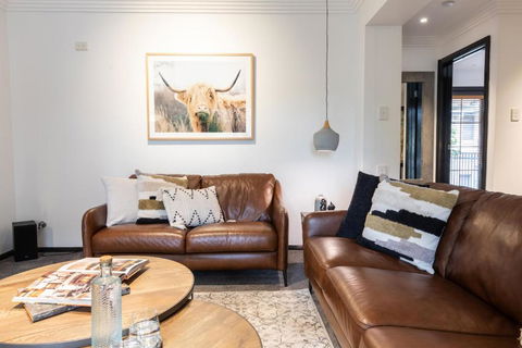 Tre Sorelle Camden - Accommodation Guide 5