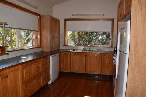 Tranquillity Beach House - Accommodation Guide 6