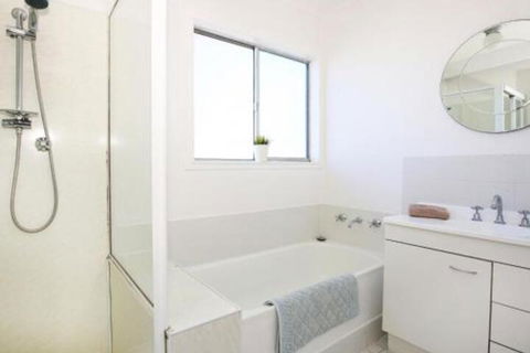 Lazy Days Beach House Jervis Bay â€“ Pet Friendly 4 Mins Walk To Beach - Accommodation Guide 3