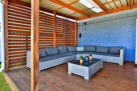 Lazy Days Beach House Jervis Bay â€“ Pet Friendly 4 Mins Walk To Beach - Accommodation Guide 7