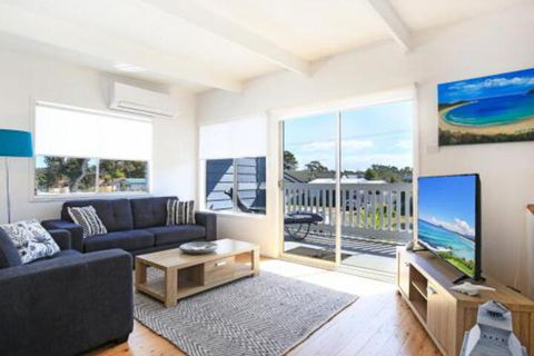Lazy Days Beach House Jervis Bay â€“ Pet Friendly 4 Mins Walk To Beach - Accommodation Guide 0