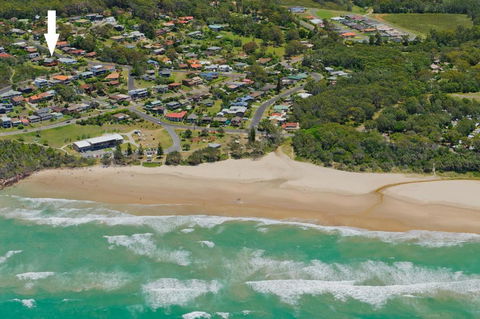 Panorama Beach House - Accommodation Asia 3