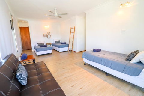 Ripples By The Sea - Accommodation Asia 1