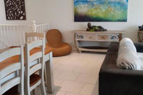 Ven & Marks Place - Accommodation Asia 6