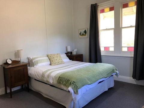 Bobbys Country Rental - Accommodation Guide 2