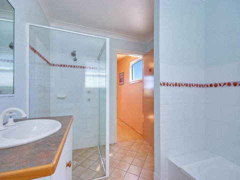 Salt Water At Fingal Bay - Accommodation China 5