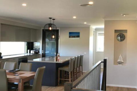 Bunya By The Sea - Accommodation Guide 6