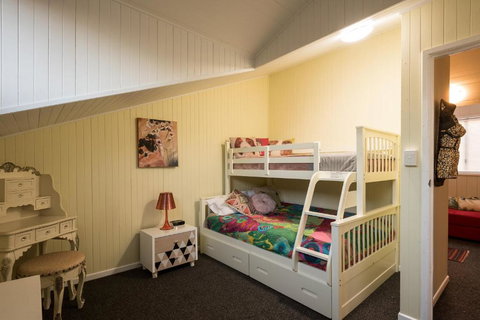 Land Of Lost Treasure - Accommodation China 2