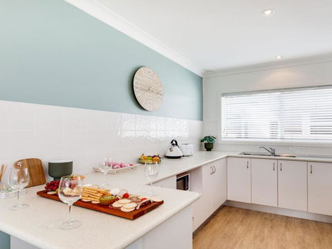 Ocean Blue Apartment Three Apartment On 2nd Level - Accommodation Guide 3