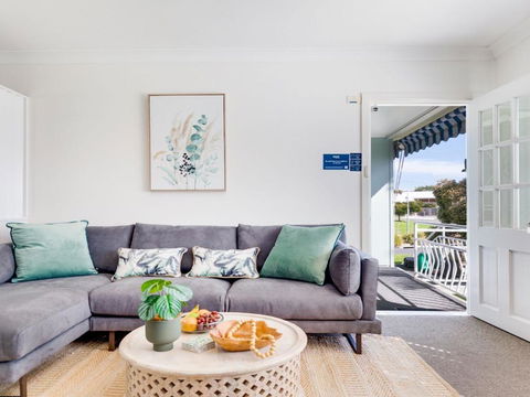 Ocean Blue Apartment Three Apartment On 2nd Level - Accommodation Guide 4