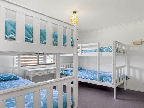 Sand Dunes House & Cabin Accommodation - Accommodation Guide 2