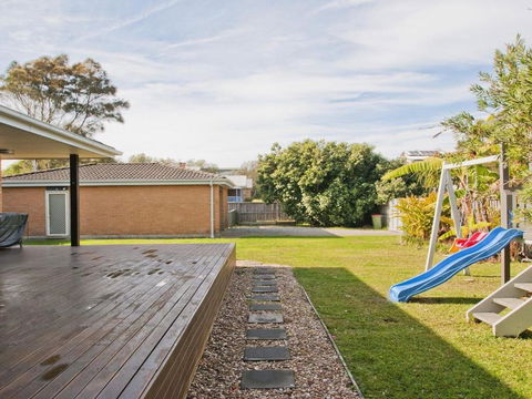 Sand Dunes House & Cabin Accommodation - Accommodation Guide 5