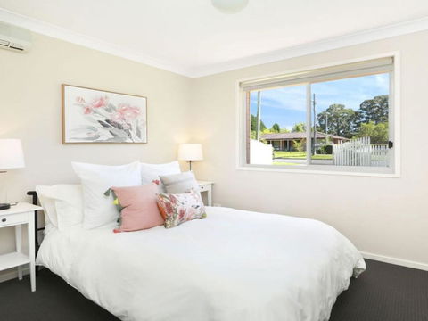 That Pink House! Comfortable Home Away From Home - Accommodation Guide 3