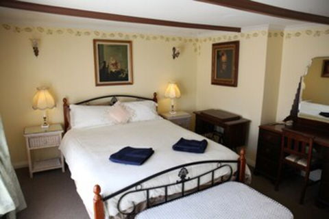 Ayers Burra - Accommodation Guide 0