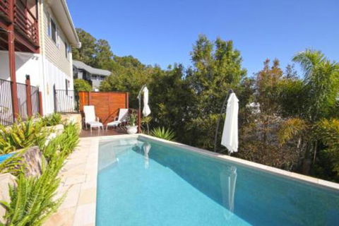 STUNNING HOME WITH SPECTACULAR VIEWS & CLOSE TO THE BEACH - Accommodation Asia 0