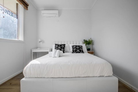 Alice Wonderland In 4 Beds House - Accommodation Guide 4