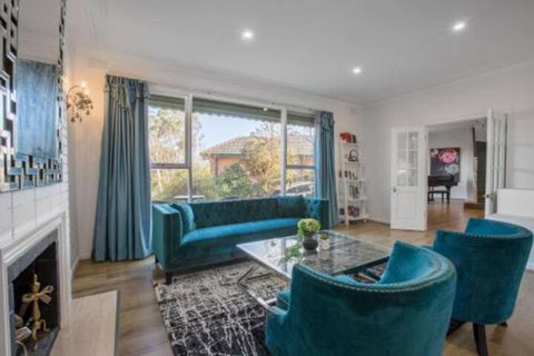 Alice Wonderland In 4 Beds House - Accommodation Guide 0