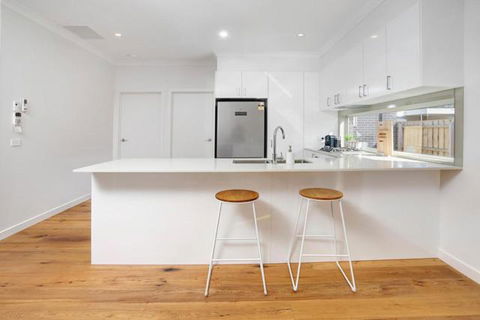 Staughton Sounds - Accommodation Guide 1