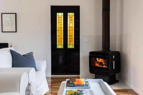 A Cottage In Richmond - Accommodation Guide 3