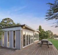 Bluff View River House Stunning Riverfront - Accommodation Asia