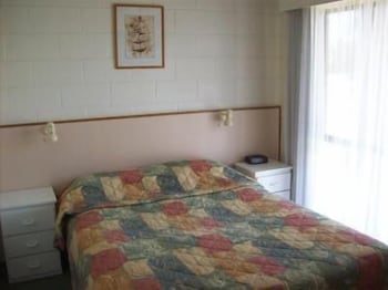 Black Swan Motor Inn - Accommodation Asia 2