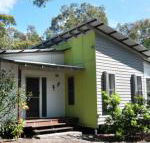 24 Esprit Drive Beach home with open plan living  walking distance to beach