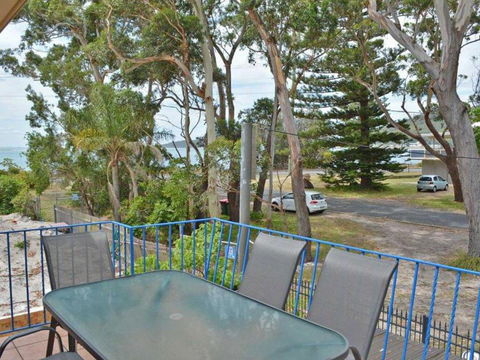 5 Ocean Breeze Shoal Bay Avenue Fabulous Location Opposite Shoal Bay Beach! - Accommodation Guide 3