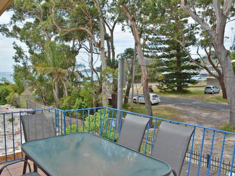 5 Ocean Breeze Shoal Bay Avenue Fabulous Location Opposite Shoal Bay Beach! - Accommodation Guide 2