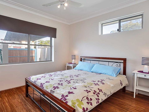 Banyan 14 Montevideo Parade Spacious Three Bedroom Pet Friendly Property With Air Con - Accommodation Guide 2