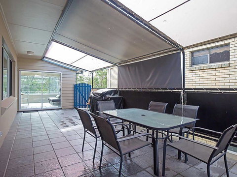 Banyan 14 Montevideo Parade Spacious Three Bedroom Pet Friendly Property With Air Con - Accommodation Guide 4