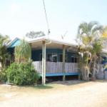 CASTAWAY BEACH HOUSE - Accommodation Asia 0